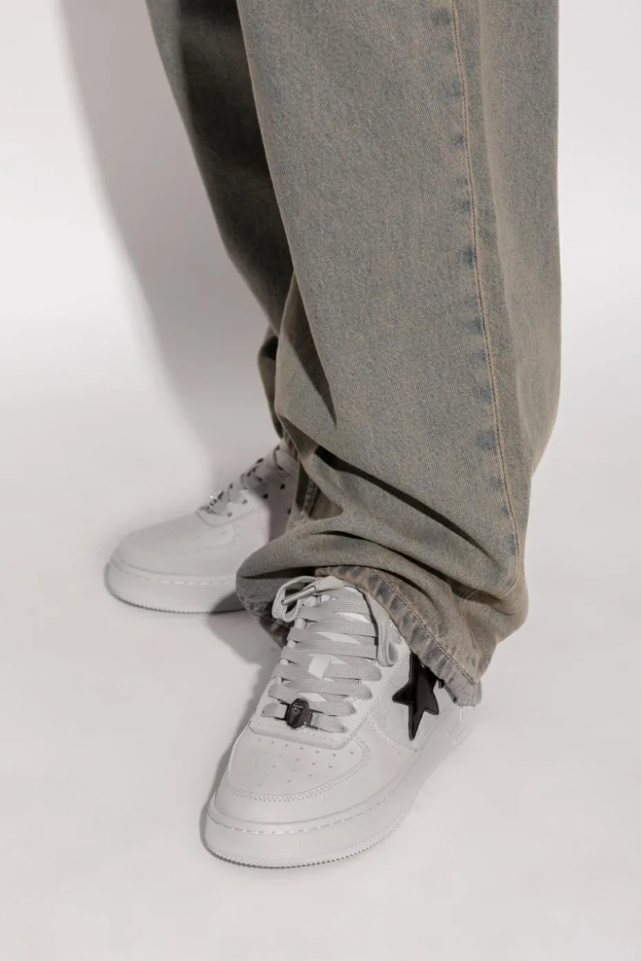 A BATHING APE® BIAŁY Buty sportowe z logo