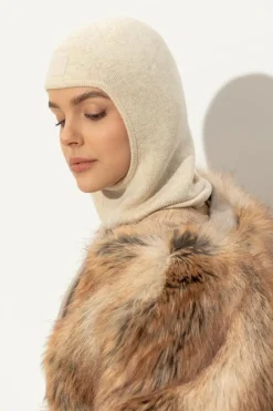 Acne Studios kremowy Wełniana kominiarka
