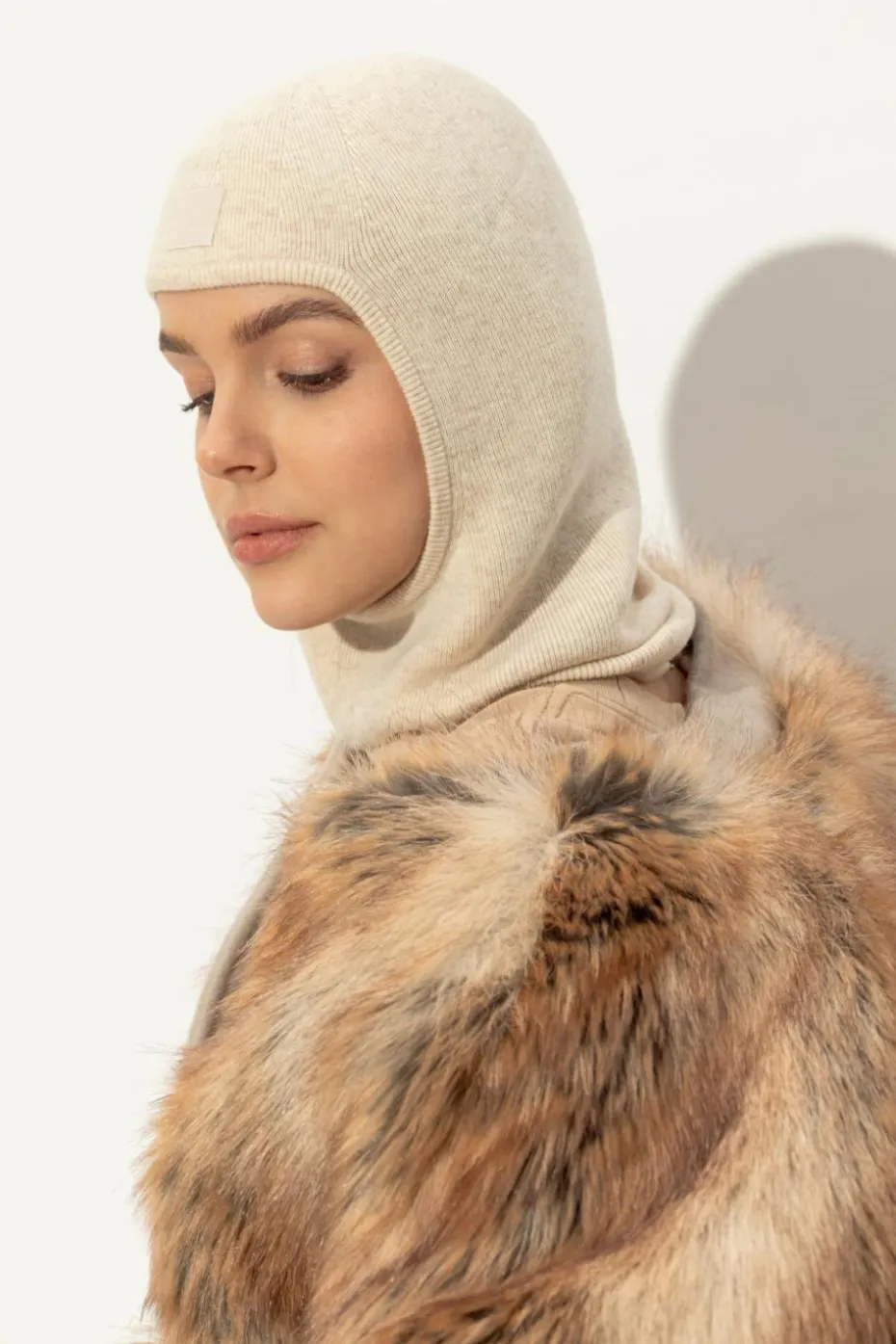 Acne Studios kremowy Wełniana kominiarka