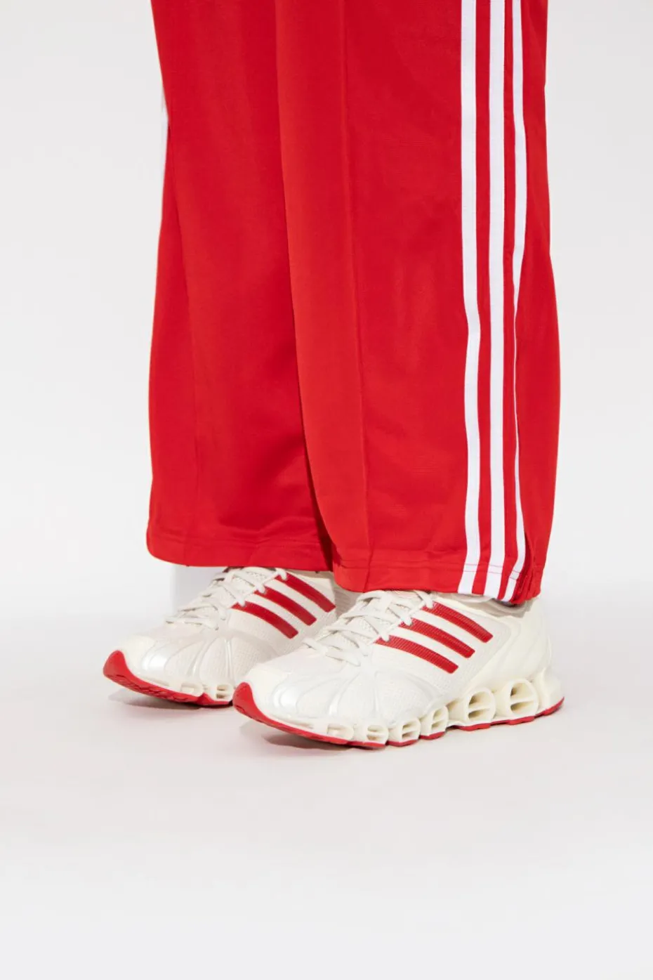 ADIDAS Originals BIAŁY Buty sportowe `MEGA CHOSTRIDE W`