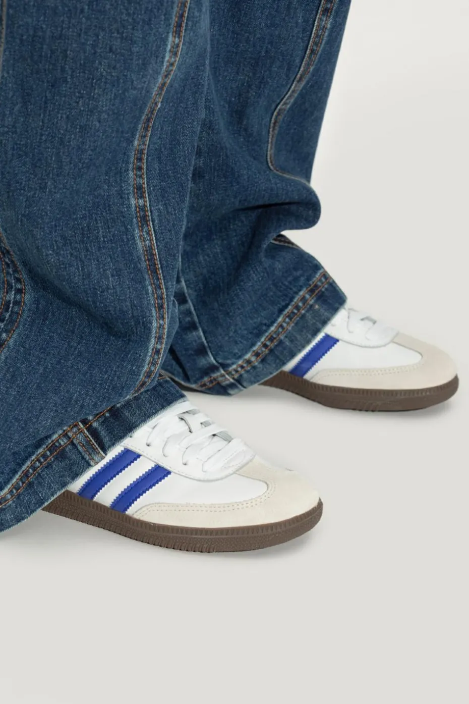 ADIDAS Originals BIAŁY Buty sportowe `SAMBA OG`