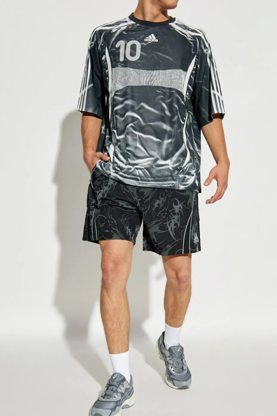 ADIDAS Originals CZARNY Szorty z logo
