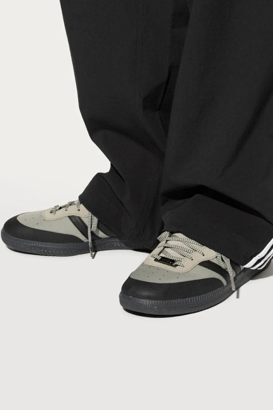 ADIDAS Originals SZARY ADIDAS x 100 Thieves