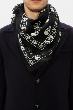 Alexander McQueen CZARNY Szal z logo