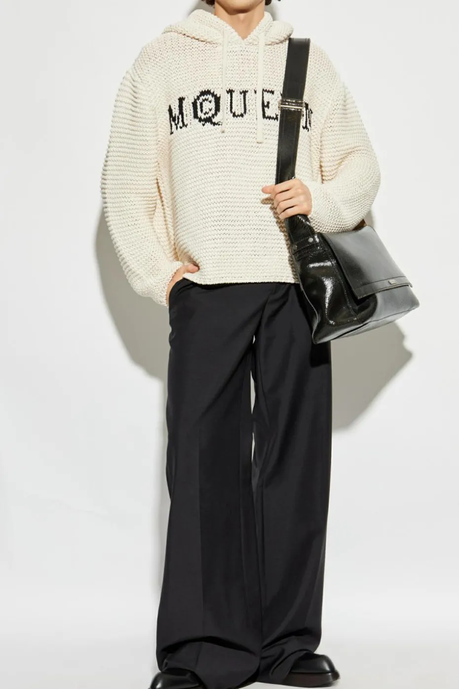 Alexander McQueen kremowy Sweter z logo