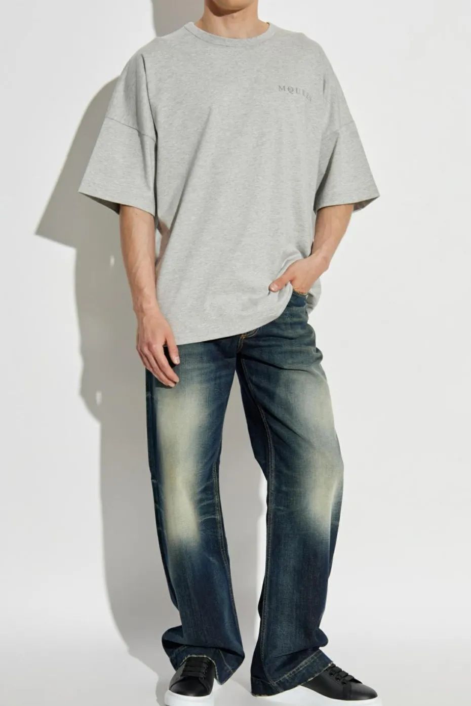 Alexander McQueen SZARY T-shirt z nadrukowanym logo
