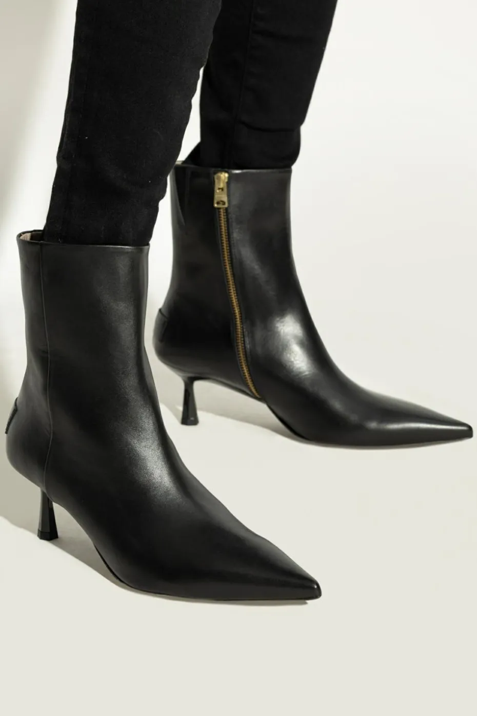 AllSaints CZARNY Botki na obcasie `Vivan`