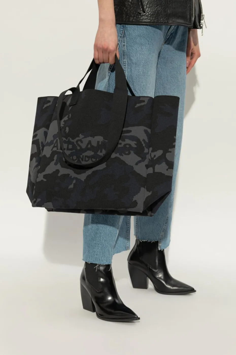 AllSaints CZARNY Torba `Izzy` typu `shopper`