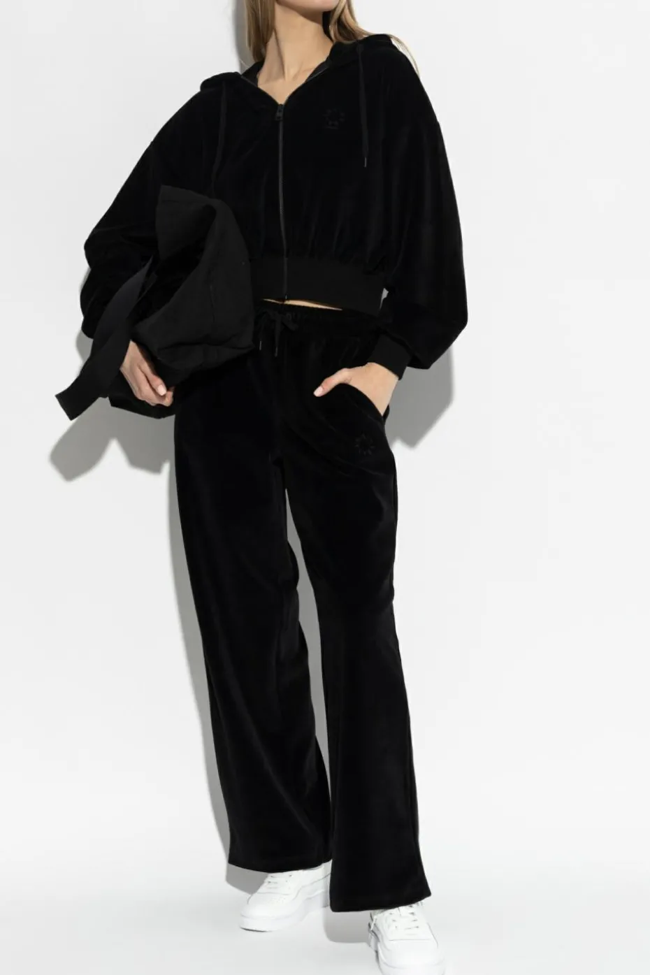 AllSaints CZARNY Welurowe spodnie dresowe `Vin`
