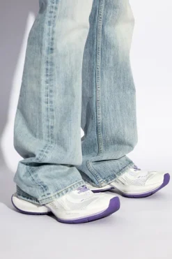 Balenciaga BIAŁY Buty sportowe `Circuit`