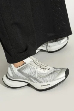 Balenciaga BIAŁY Buty sportowe `Circuit`