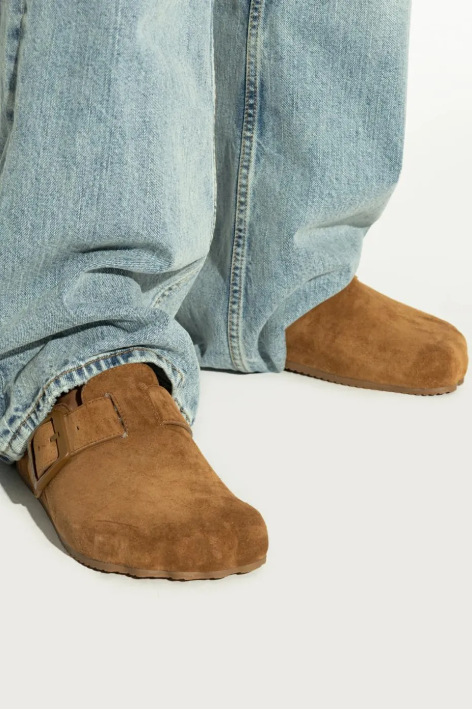 Balenciaga BRĄZOWY Zamszowe klapki `Sunday`