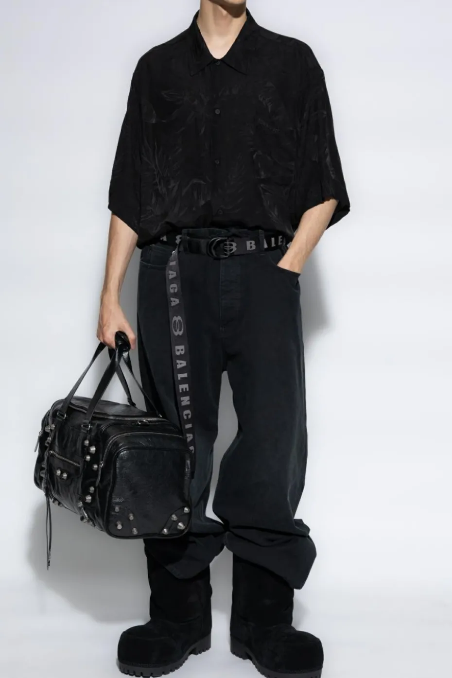 Balenciaga CZARNY Jedwabna koszula z kieszenią