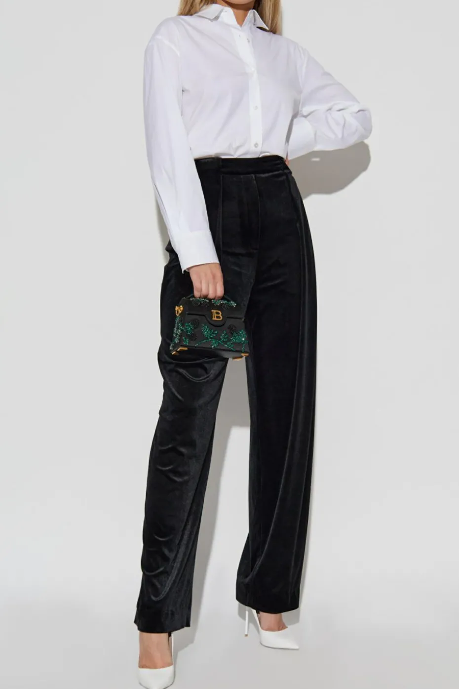 Balmain CZARNY Aksamitne spodnie z zaszewkami z przodu