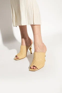 Bottega Veneta beżowy Klapki na obcasie ‘Knot’
