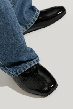 Bottega Veneta CZARNY Skórzane klapki `Roma`