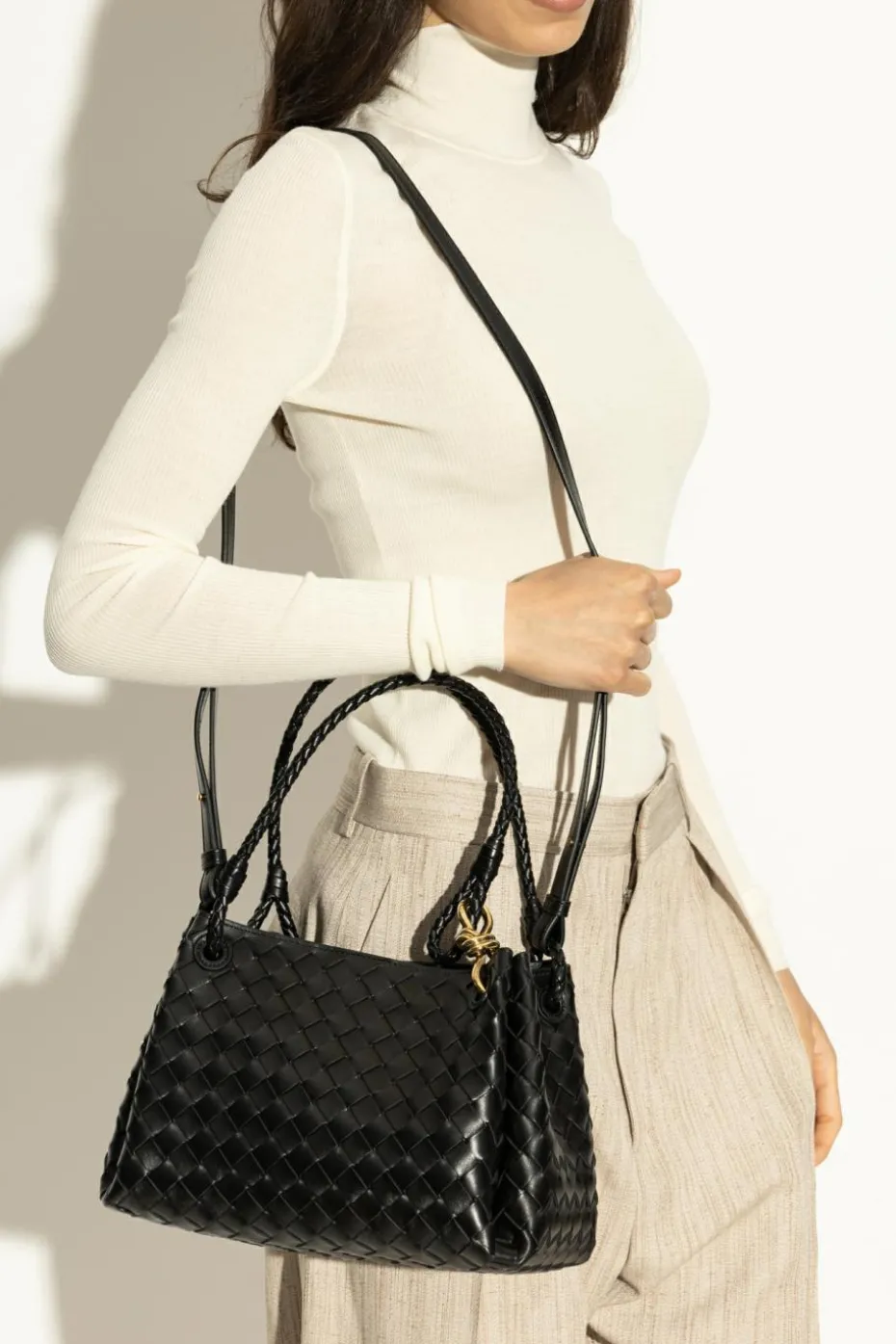 Bottega Veneta CZARNY Torba do ręki `Medium Parachute`