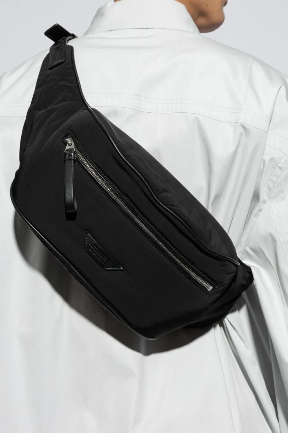 Bottega Veneta CZARNY Torba na pas z logo