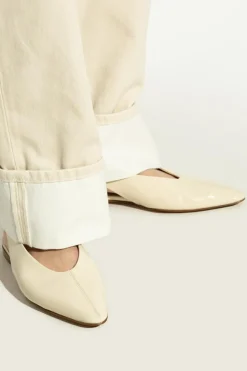 Bottega Veneta kremowy Buty `Sofia` z odkrytą piętą