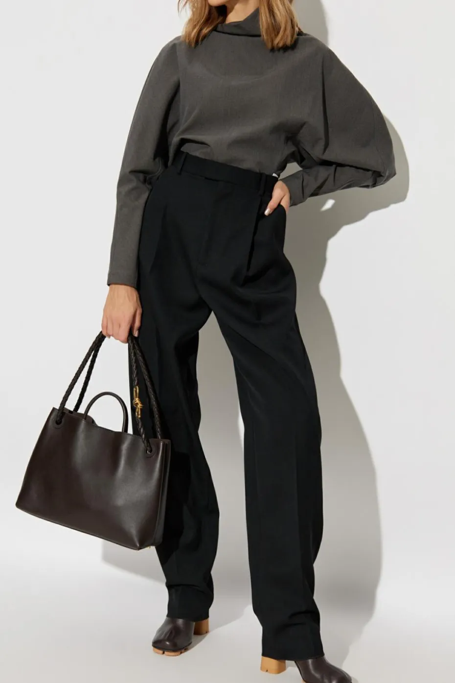 Bottega Veneta SZARY Top z asymetrycznym dekoltem