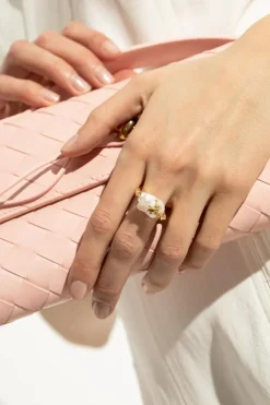 Bottega Veneta ZŁOTY Pierścień `Rana`