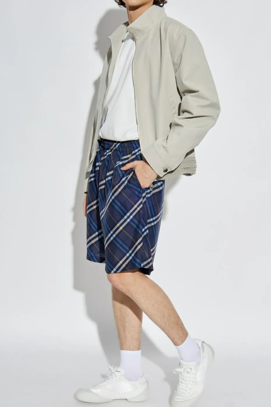 Burberry GRANATOWY Jedwabne szorty ze wzorem w kratę