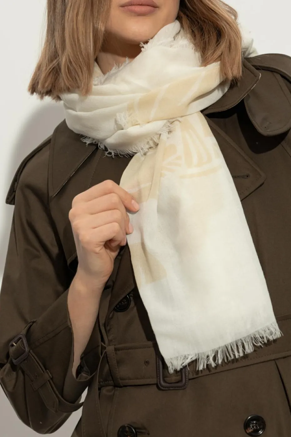 Burberry kremowy Wełniany szal