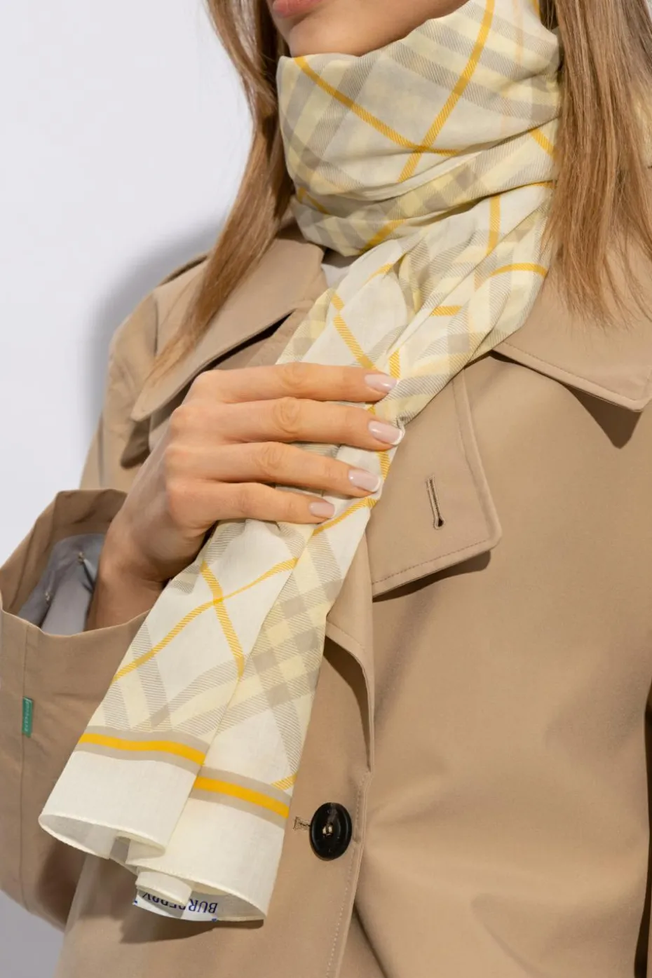 Burberry ŻÓŁTY Szal ze wzorem w kratę