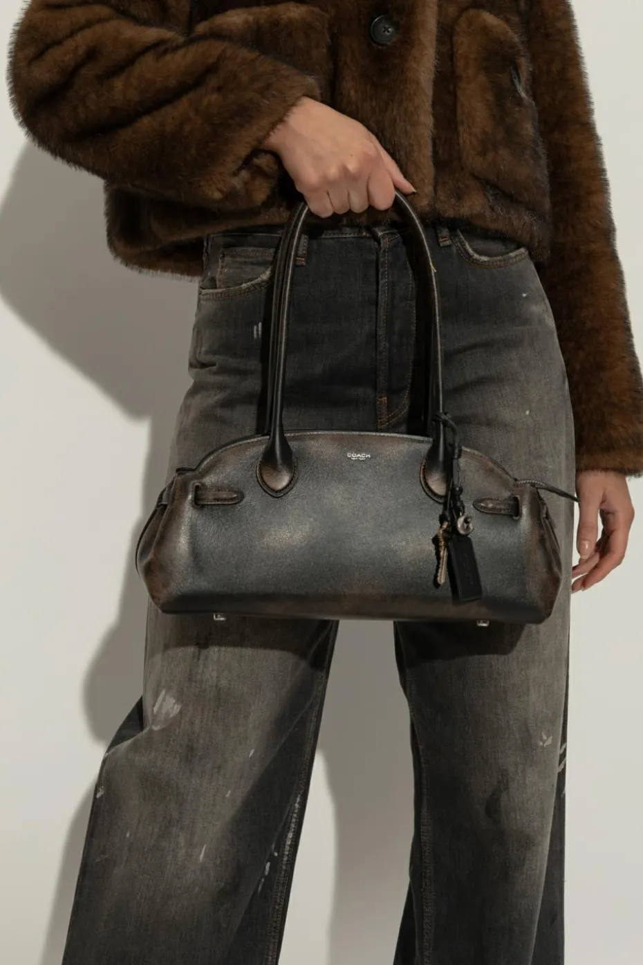 Coach BRĄZOWY Torba na ramię `Carryall 34`
