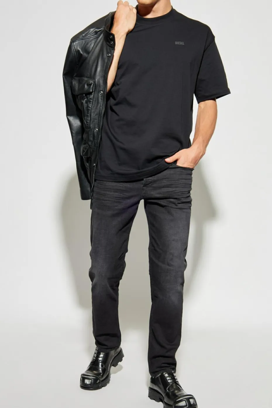 Diesel CZARNY Jeansy `2023 D-FINITIVE`
