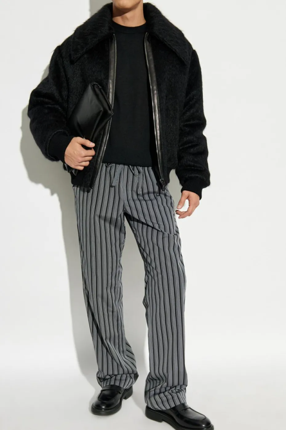 Dolce & Gabbana CZARNY Kaszmirowy sweter z logo