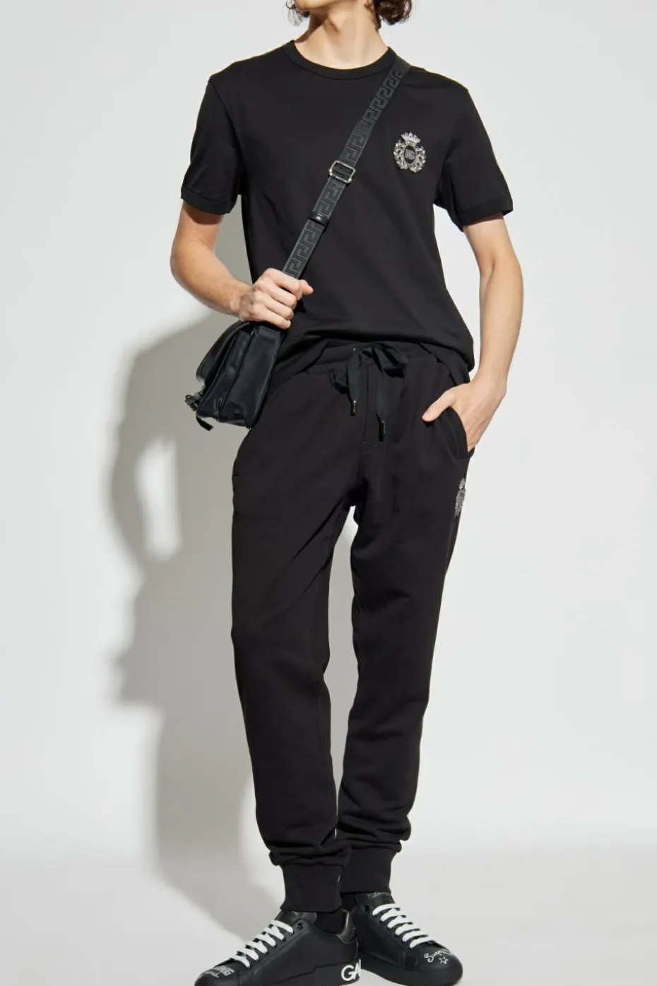 Dolce & Gabbana CZARNY T-shirt z aplikacją