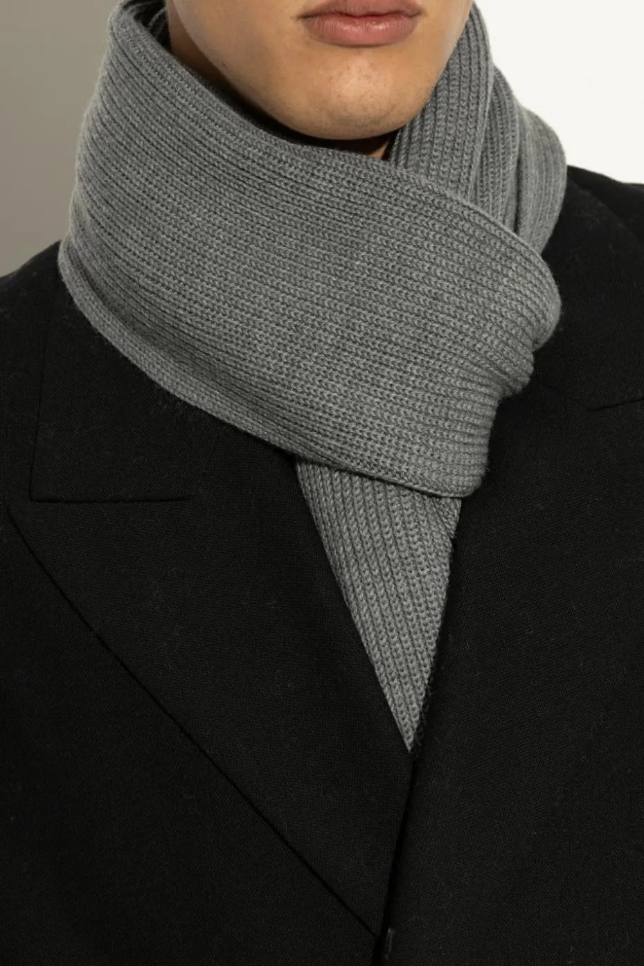 Dolce & Gabbana SZARY Wełniany szal