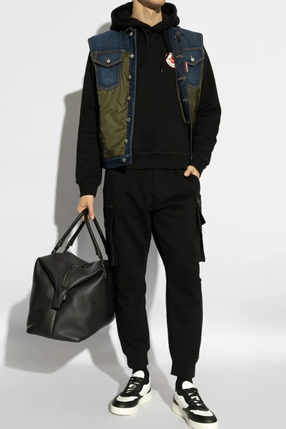 Dsquared2 CZARNY Spodnie dresowe typu `cargo`