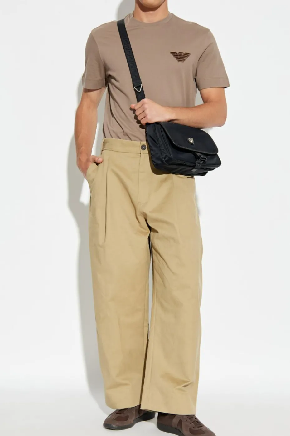 Emporio Armani beżowy T-shirt z kolekcji `Sustainability`