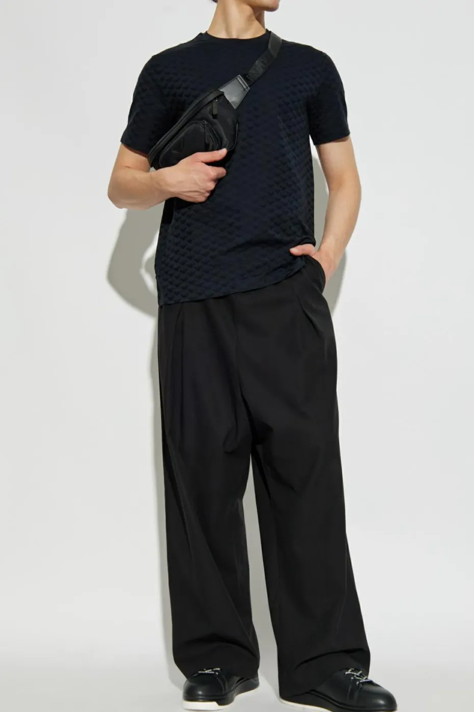 Emporio Armani CZARNY T-shirt z logo