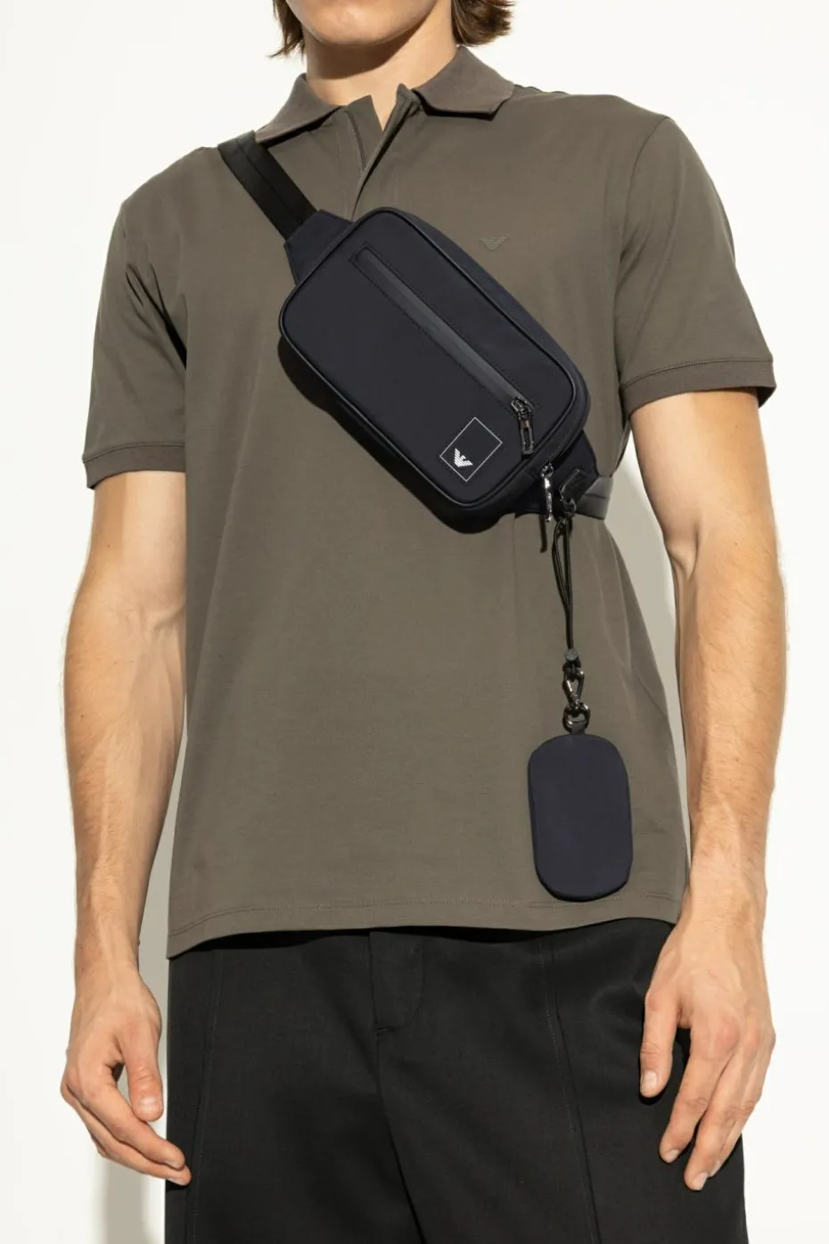 Emporio Armani GRANATOWY Torba na pas