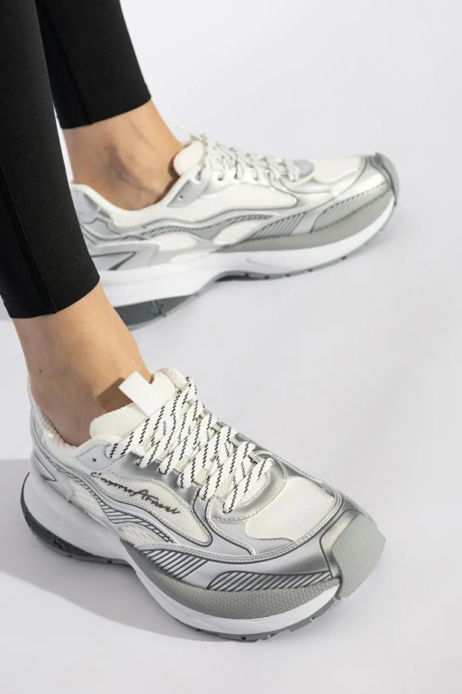 Emporio Armani SREBRNY Buty sportowe z logo