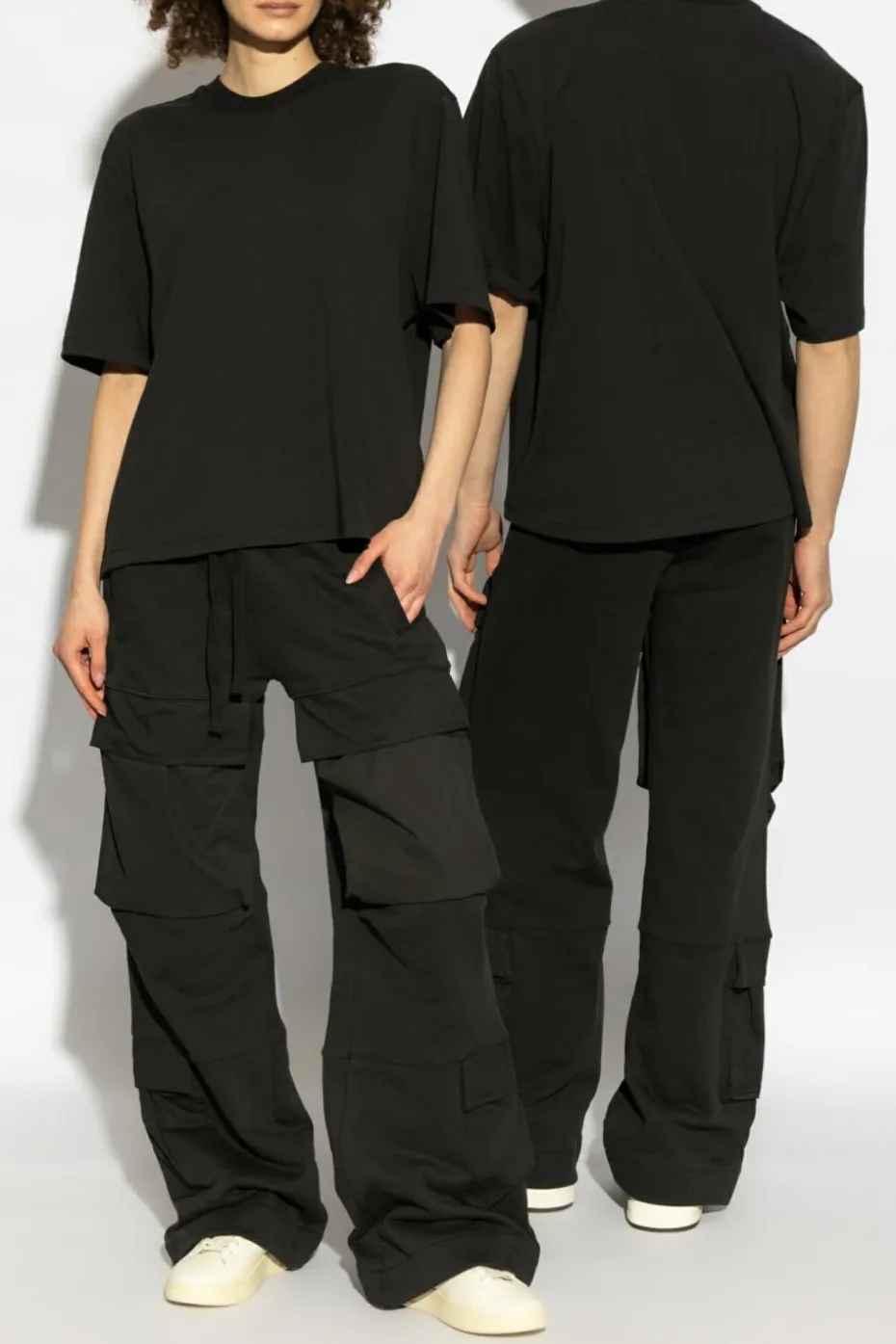 ENTIRE STUDIOS CZARNY T-shirt `Dart`