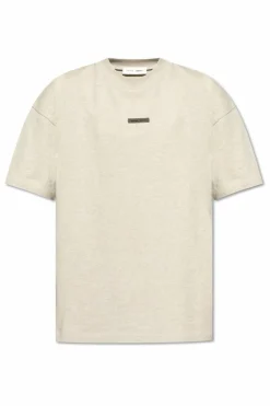Fear Of God Essentials kremowy T-shirt z logo