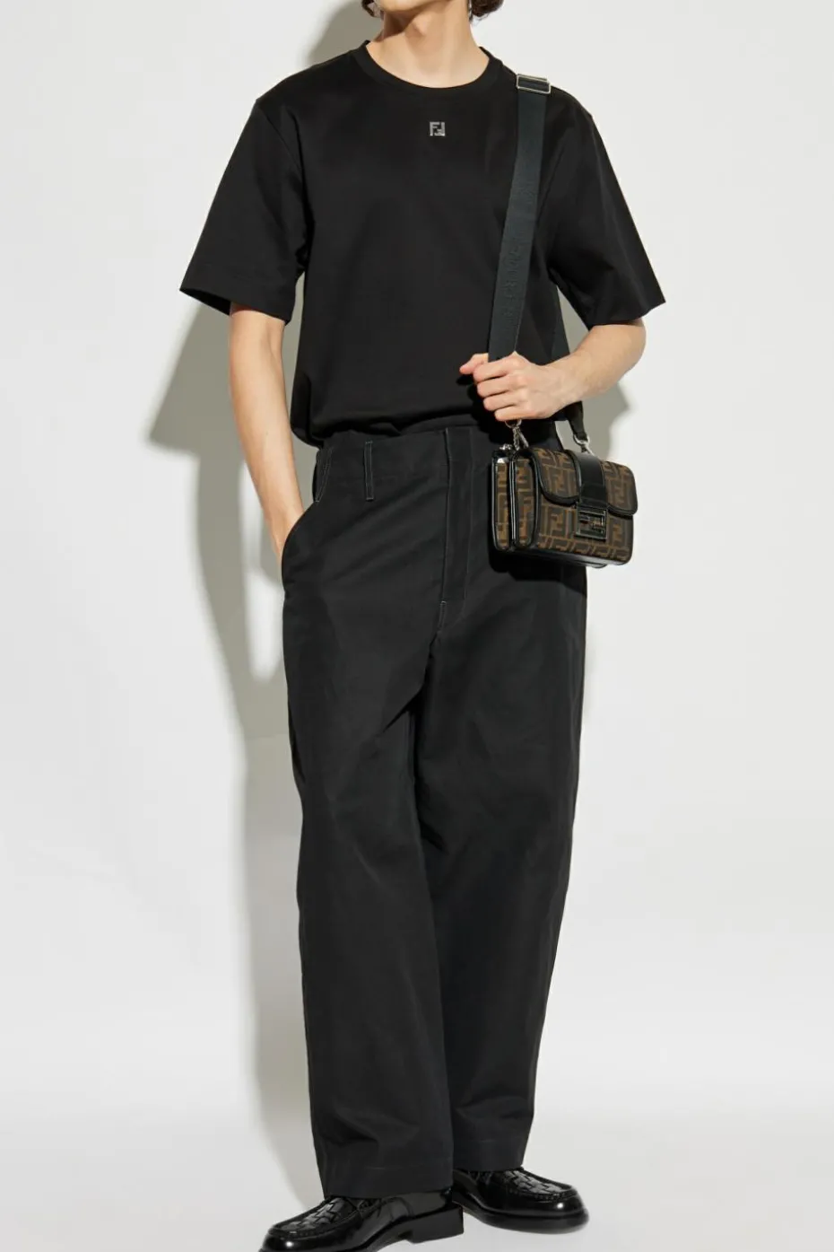 Fendi CZARNY T-shirt z logo