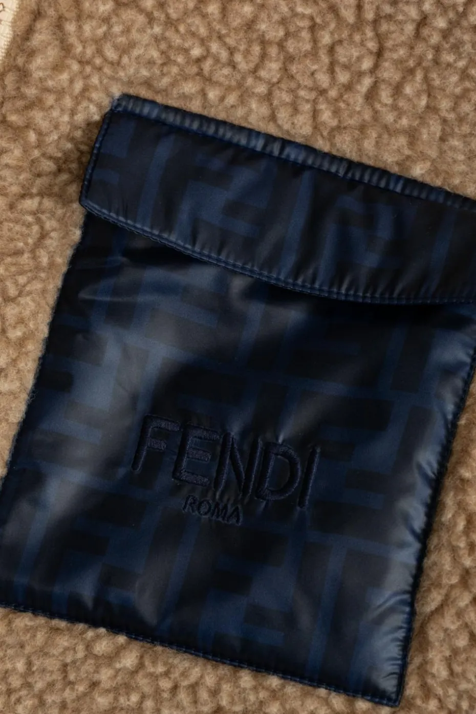 Fendi Kids beżowy Futrzana kurtka z kieszenią