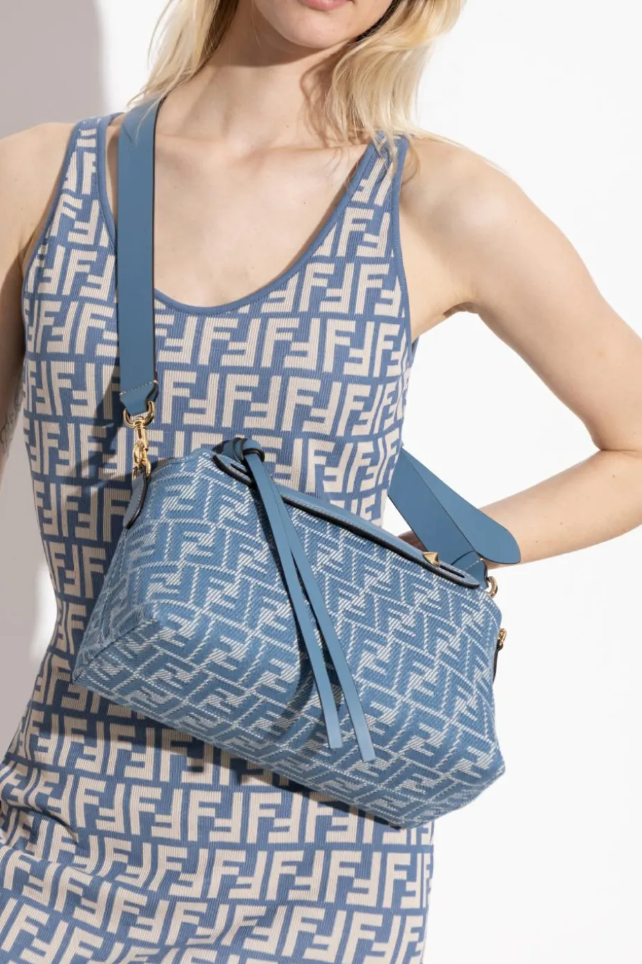 Fendi NIEBIESKI Torba do ręki `By The Way Soft Medium`