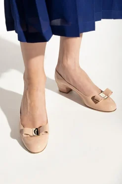 FERRAGAMO beżowy Buty na obcasie ‘Vara’