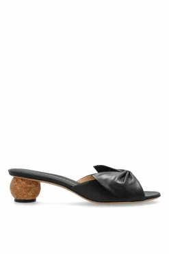 FERRAGAMO CZARNY Skórzane klapki na obcasie