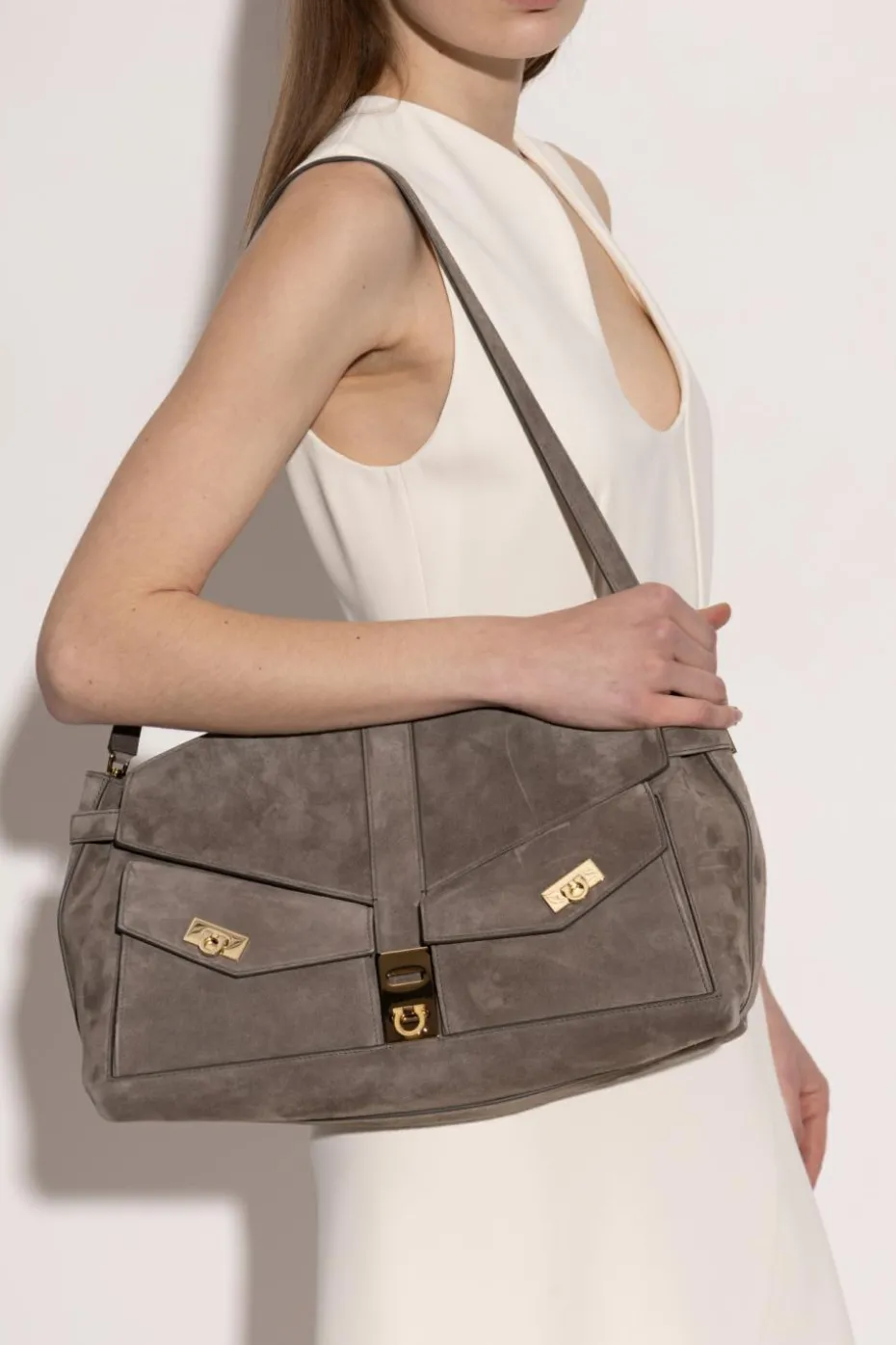 FERRAGAMO SZARY Torba na ramię `Hug Large`