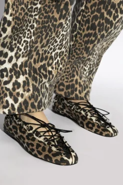 Ganni beżowy Buty z wiązaniem