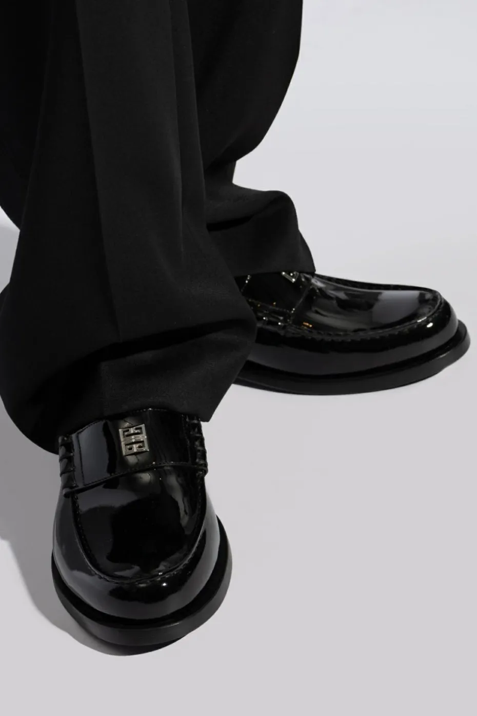 Givenchy CZARNY Buty ‘Mr. G’ typu ‘loafers’