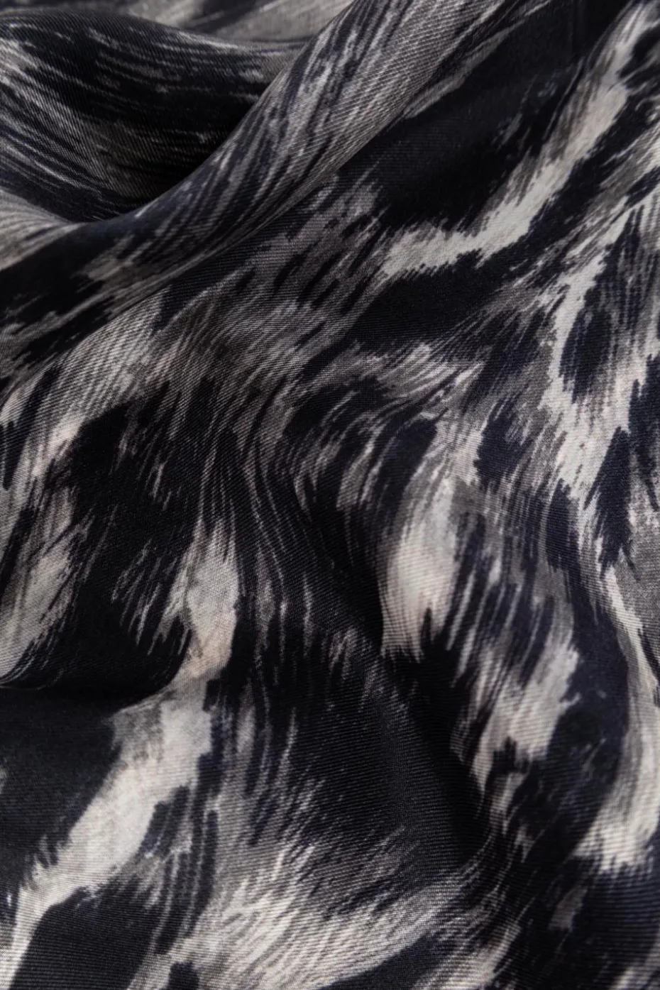 Givenchy GRANATOWY Jedwabny chusta