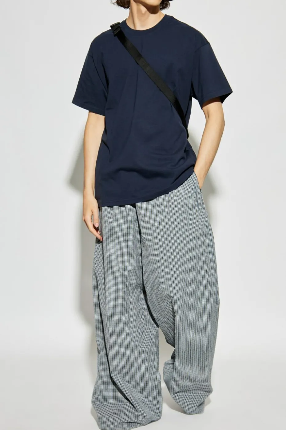 Givenchy GRANATOWY T-shirt z nadrukowanym logo